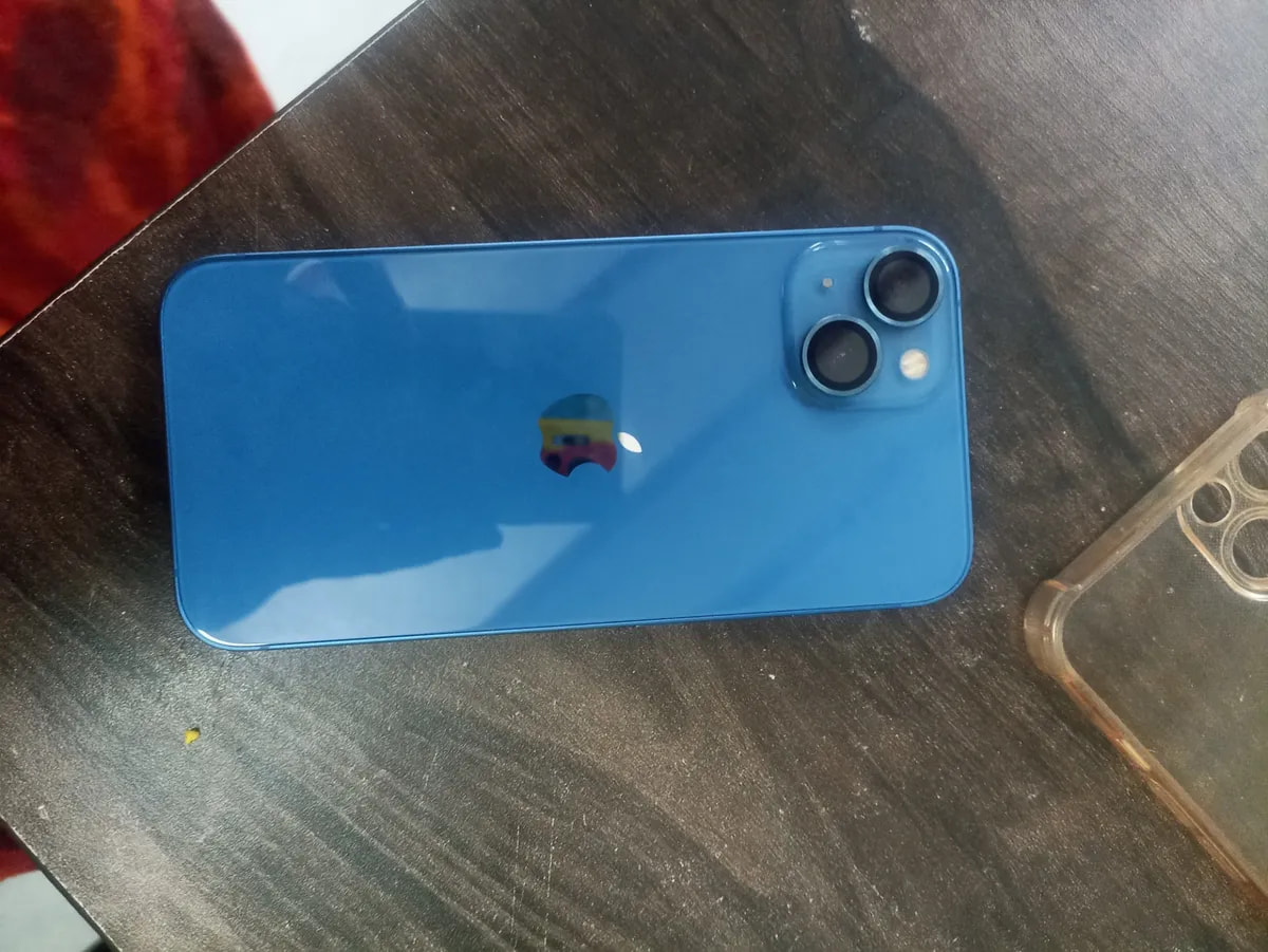 Apple iPhone 13