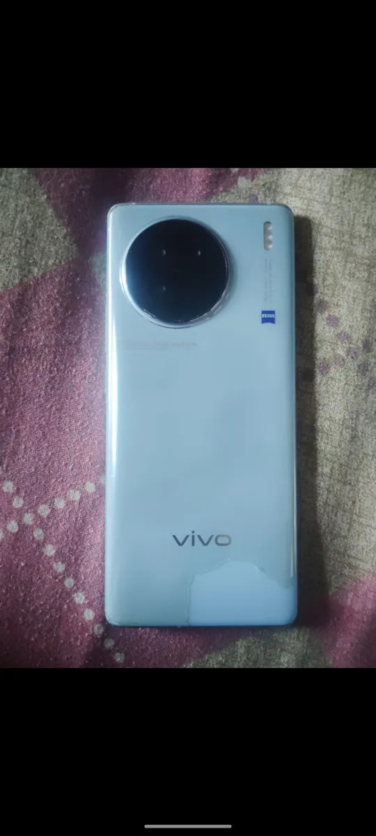 vivo X90