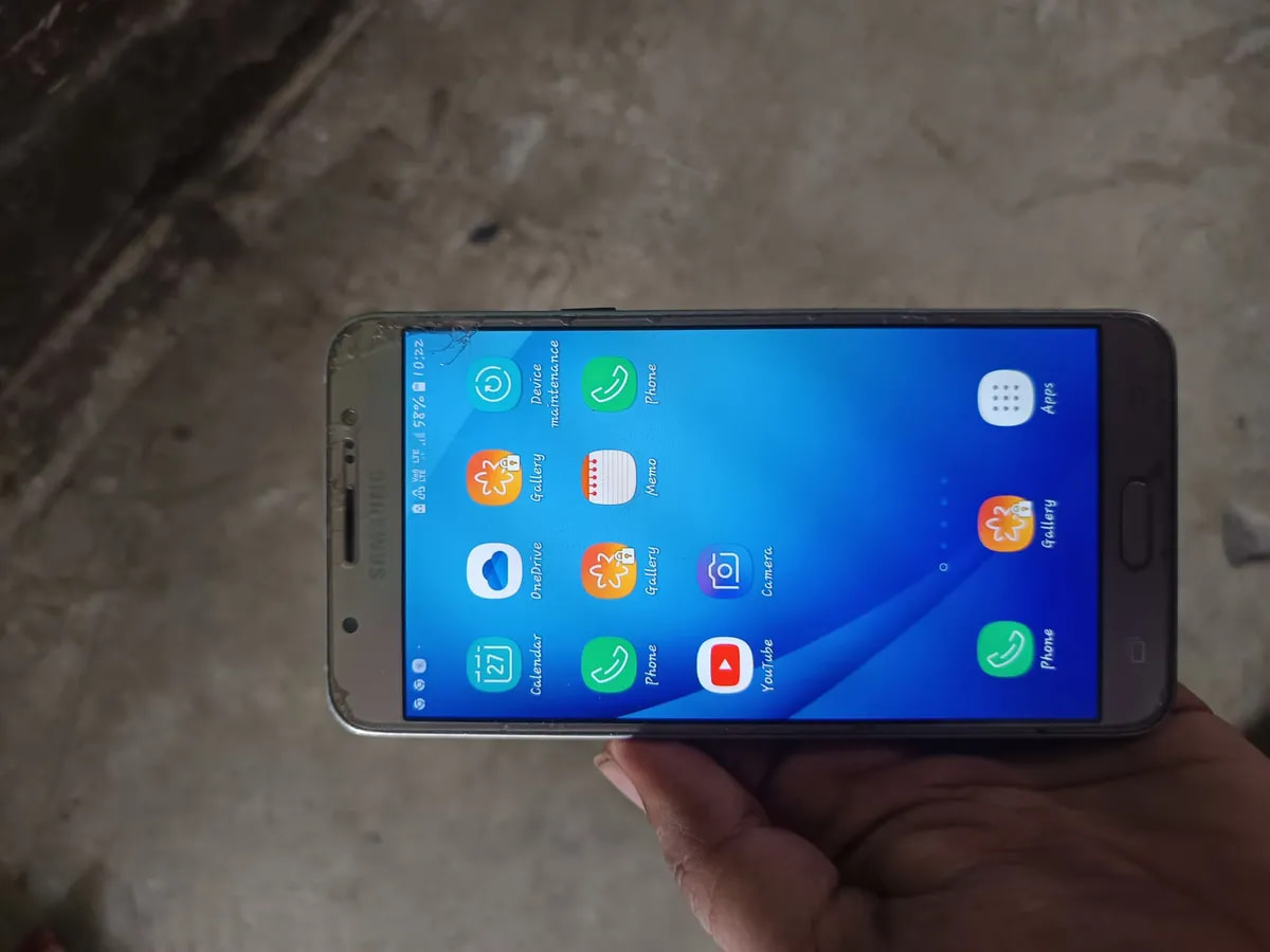 Samsung Galaxy J7