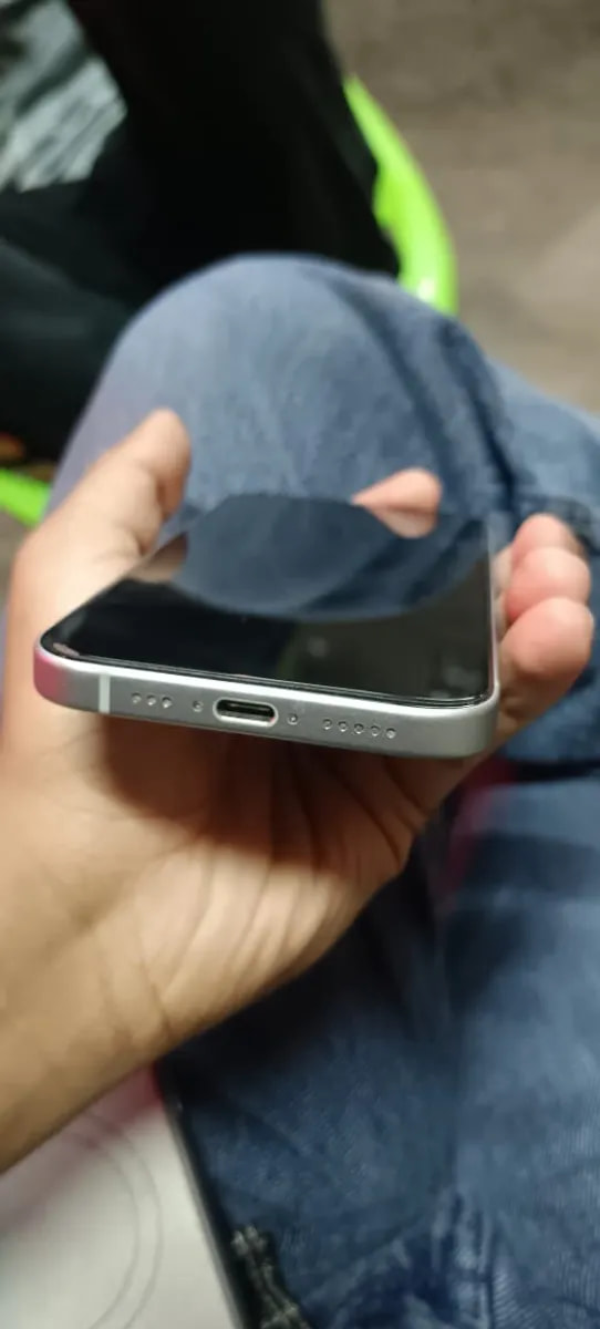 Apple iPhone 15
