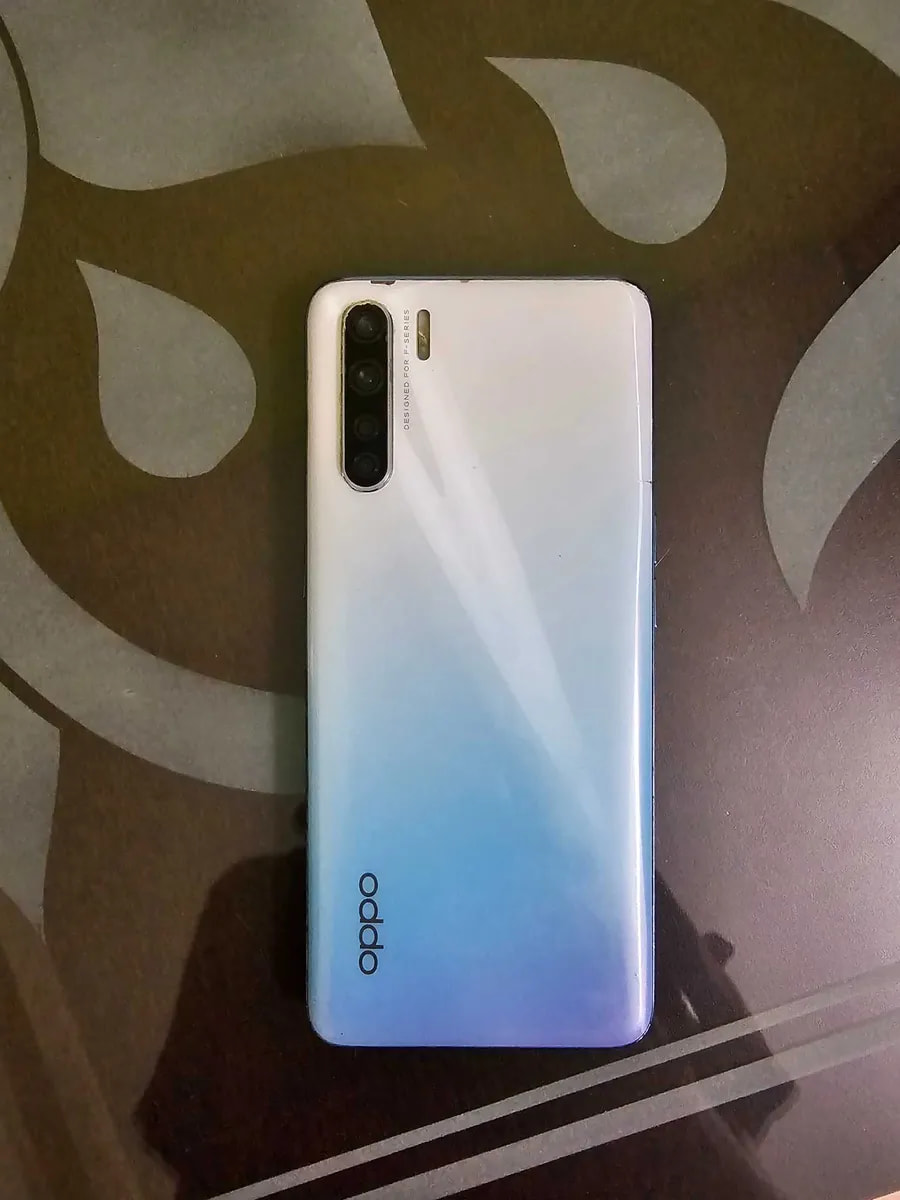 Oppo F15