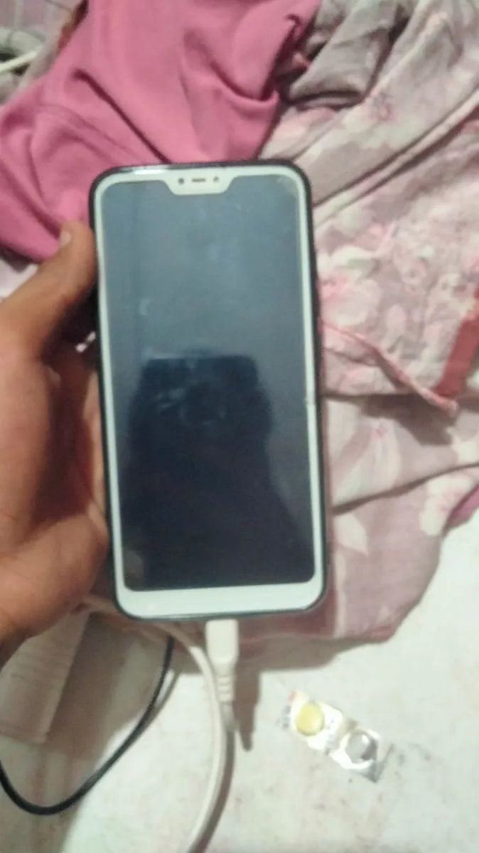 Xiaomi Mi A2 Lite (Redmi 6 Pro)
