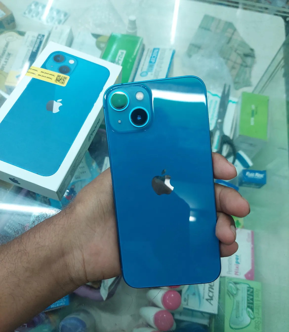 Apple iPhone 13