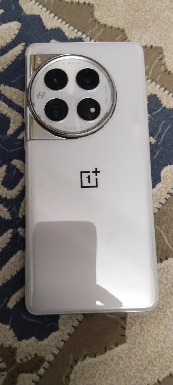 OnePlus 12