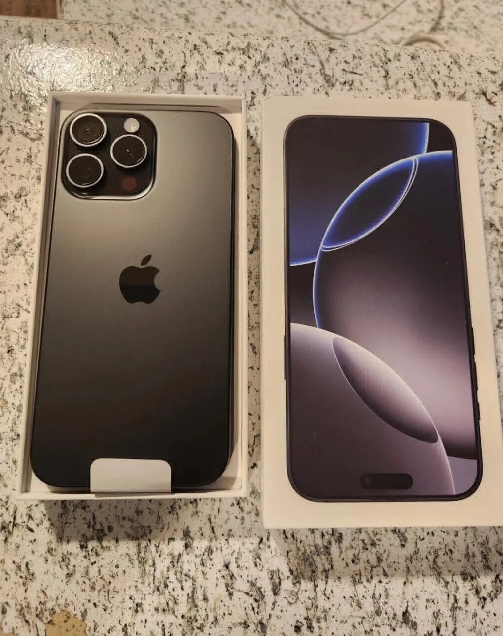 Apple iPhone 16 Pro Max