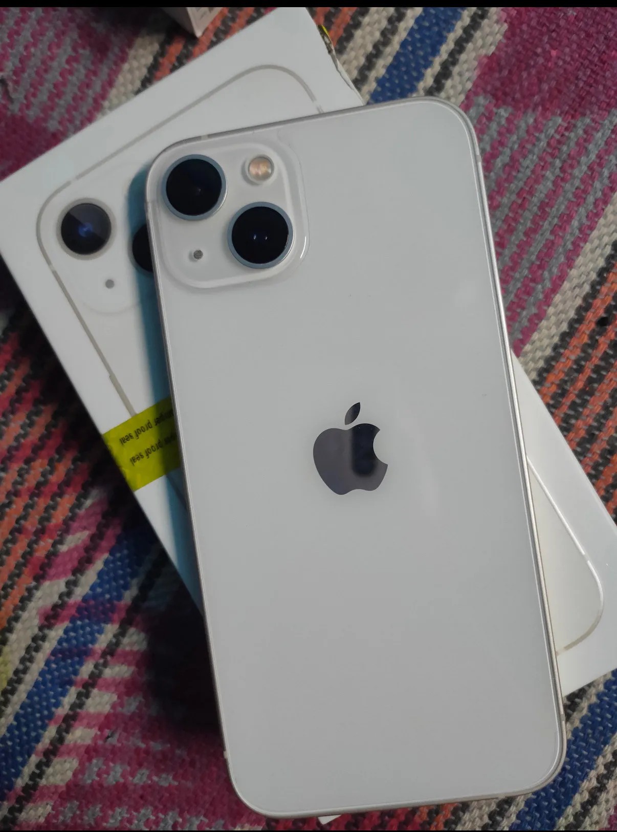 Apple iPhone 13