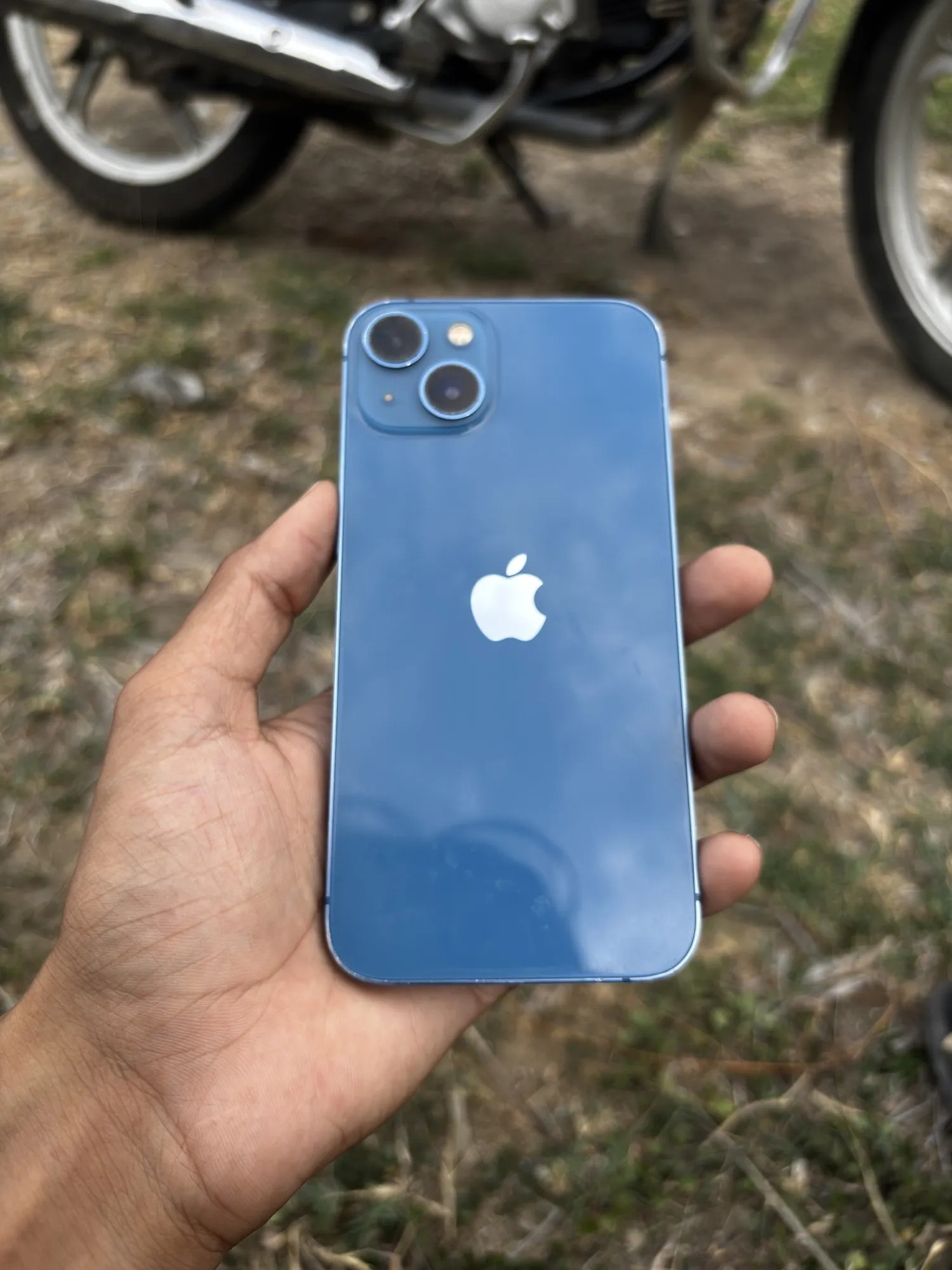 Apple iPhone 13