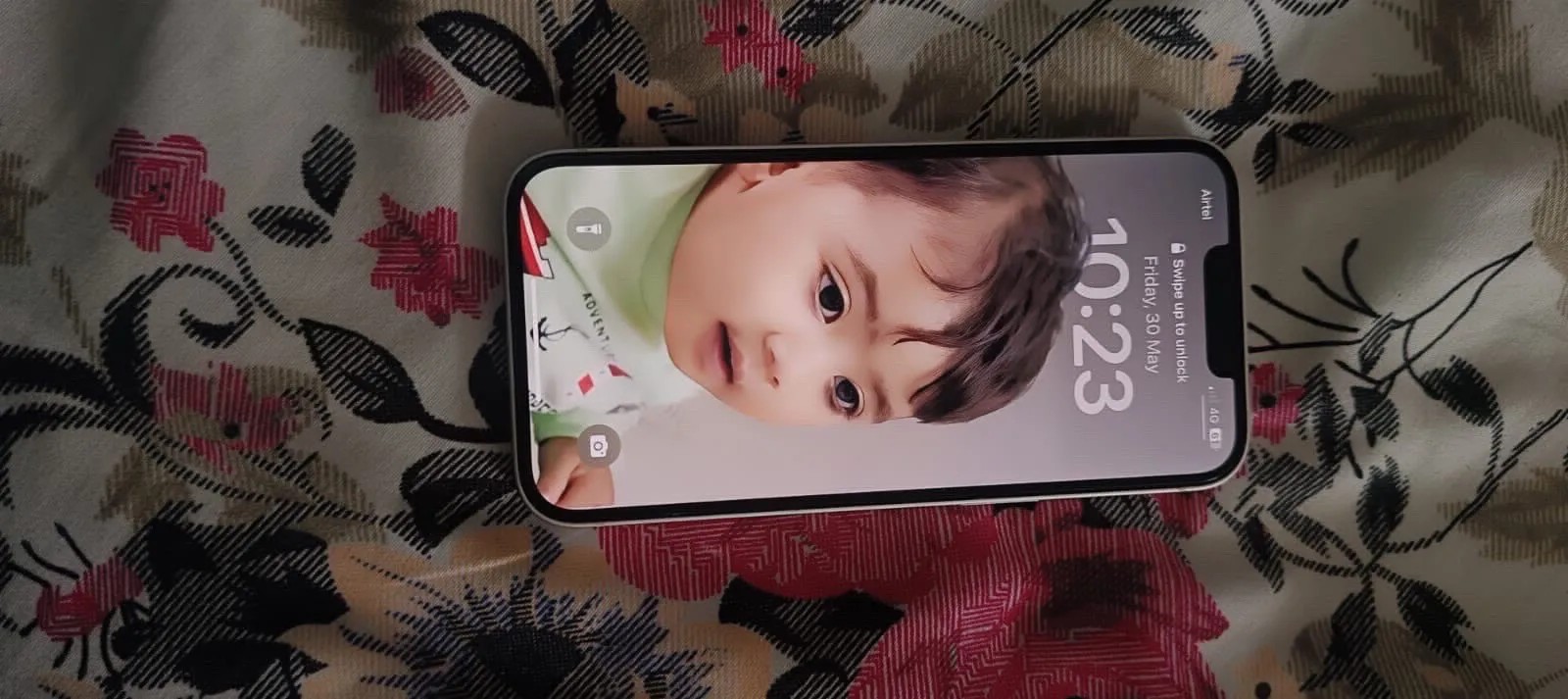Apple iPhone 13