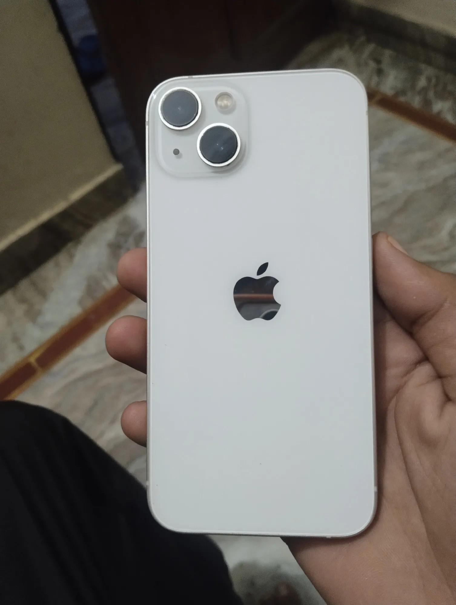 Apple iPhone 13