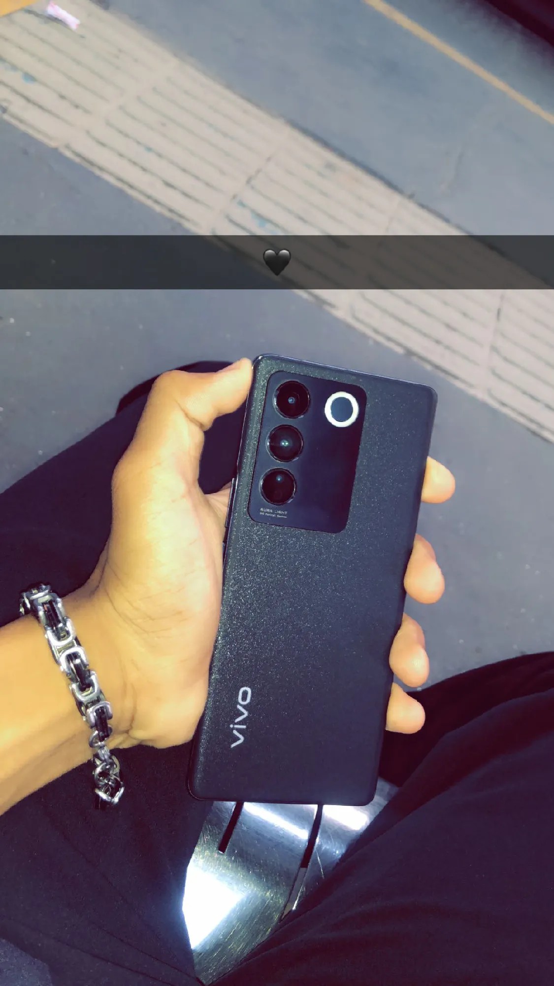 vivo V27