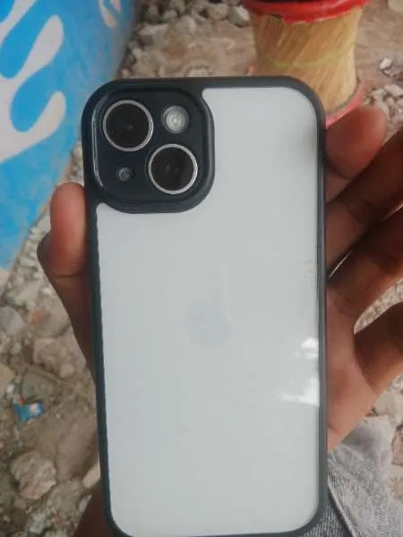 Apple iPhone 15
