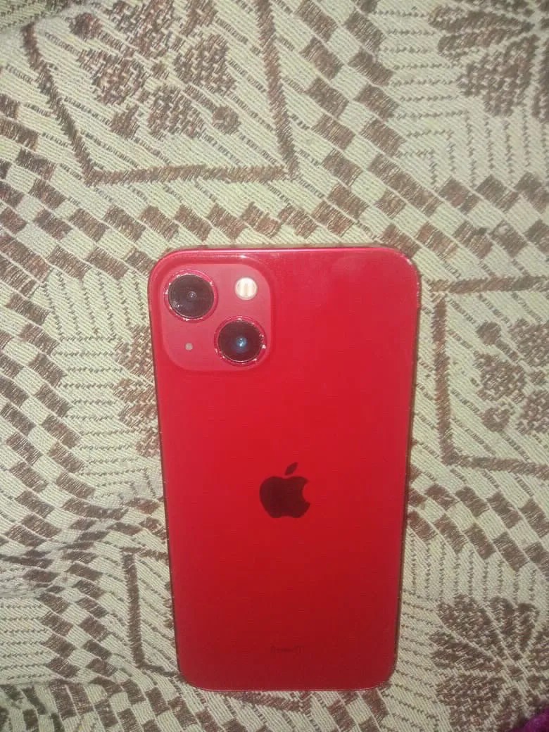 Apple iPhone 13