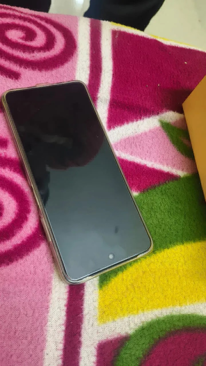 Realme C73