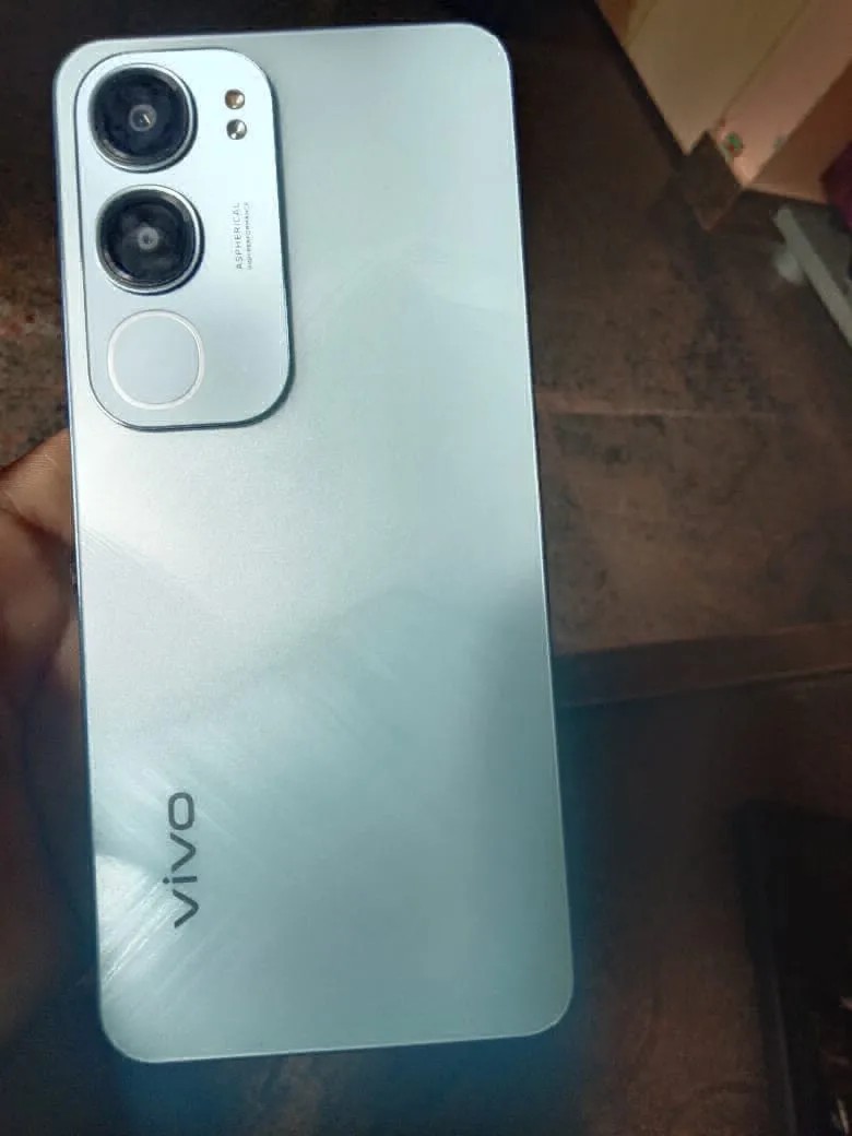vivo Y29