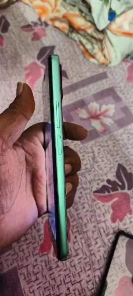 Xiaomi Poco F4