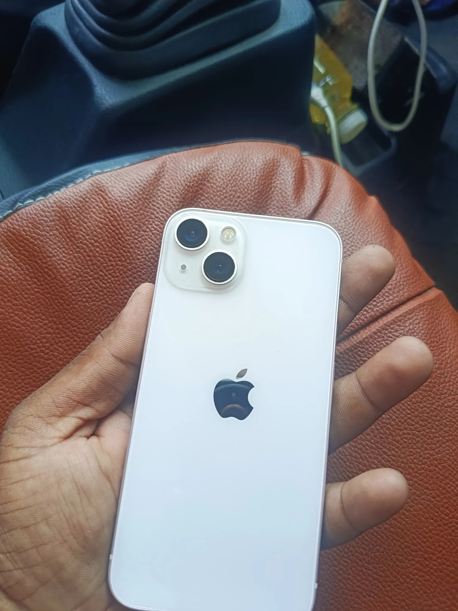 Apple iPhone 13