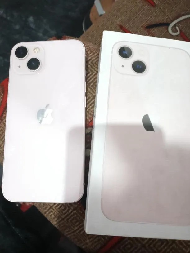 Apple iPhone 13