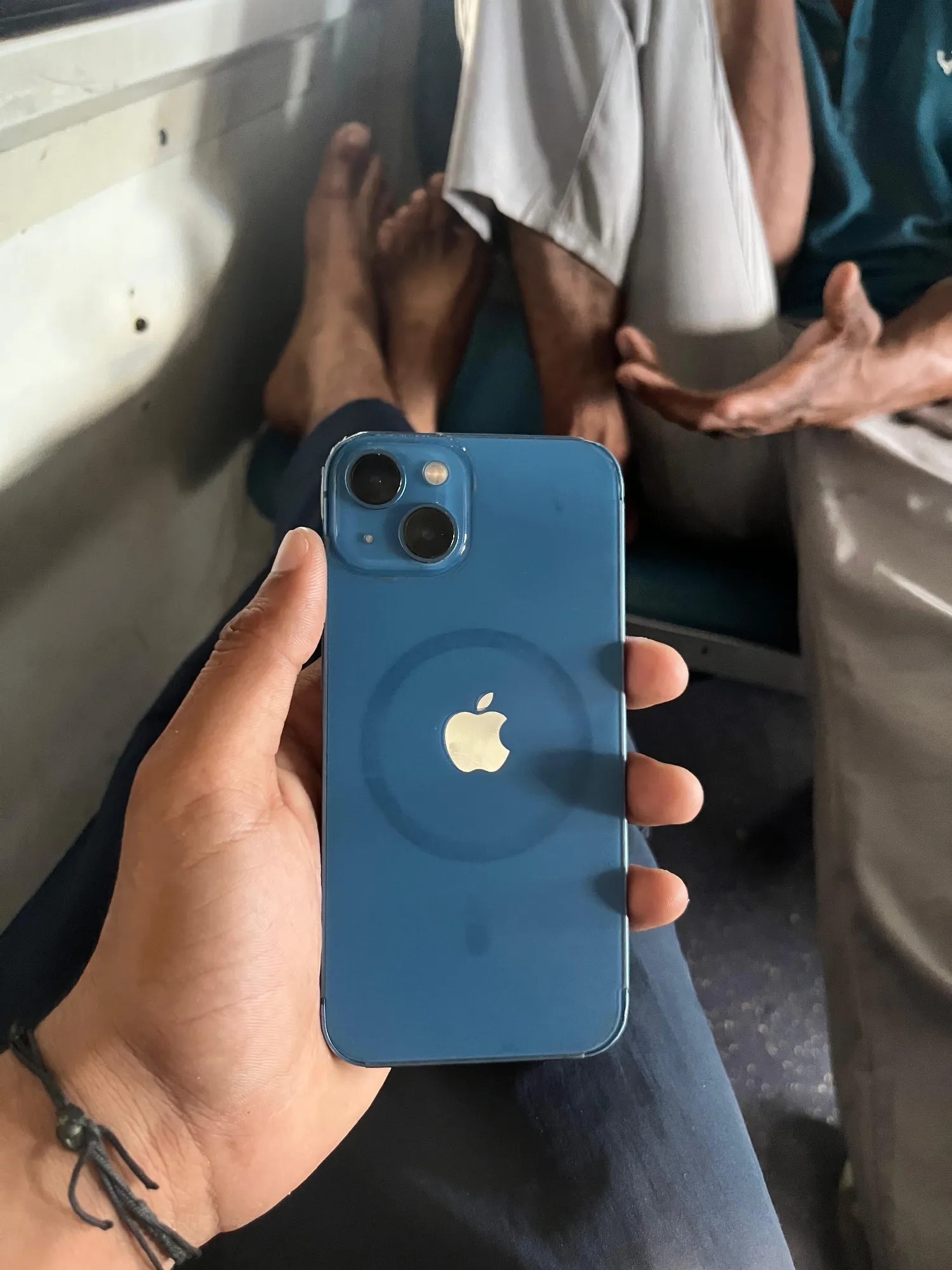 Apple iPhone 13