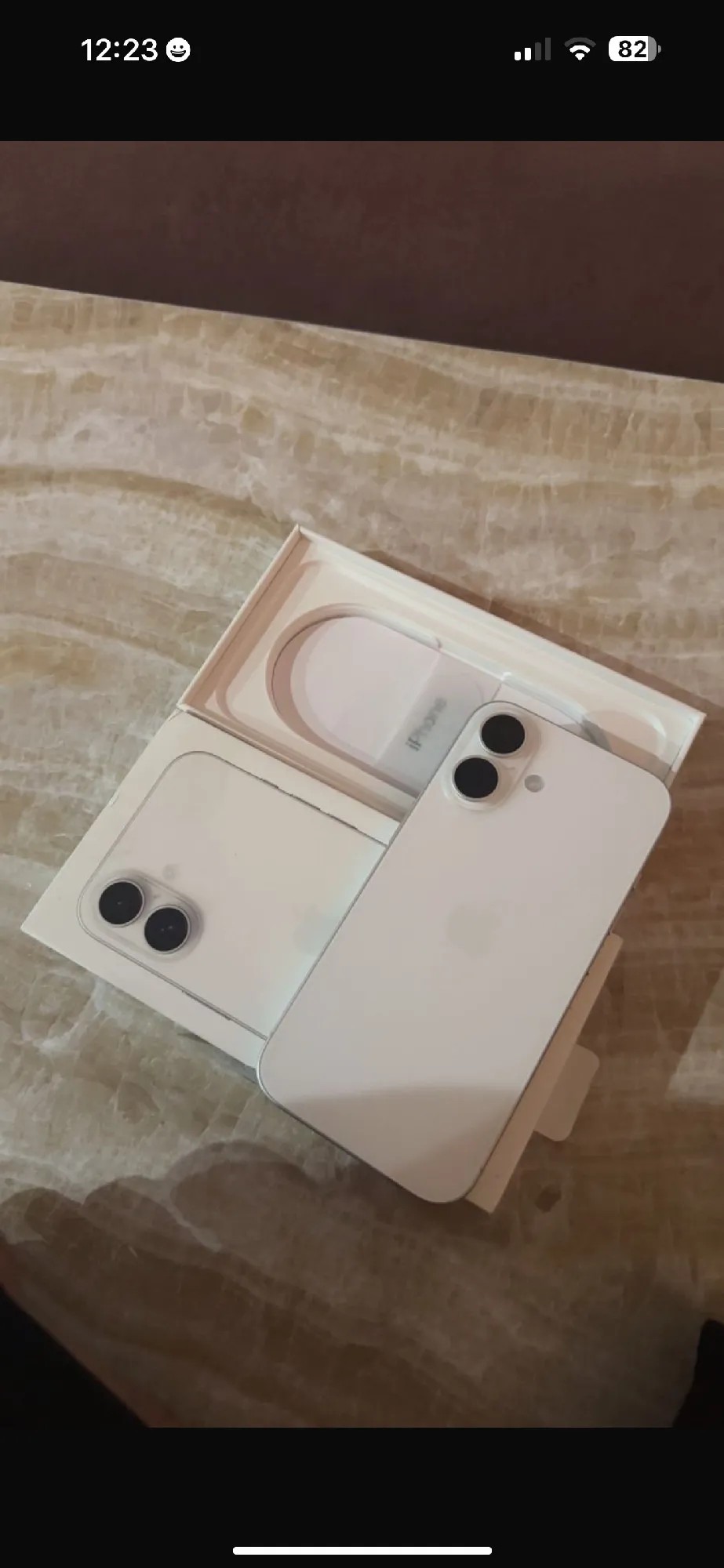 Apple iPhone 16