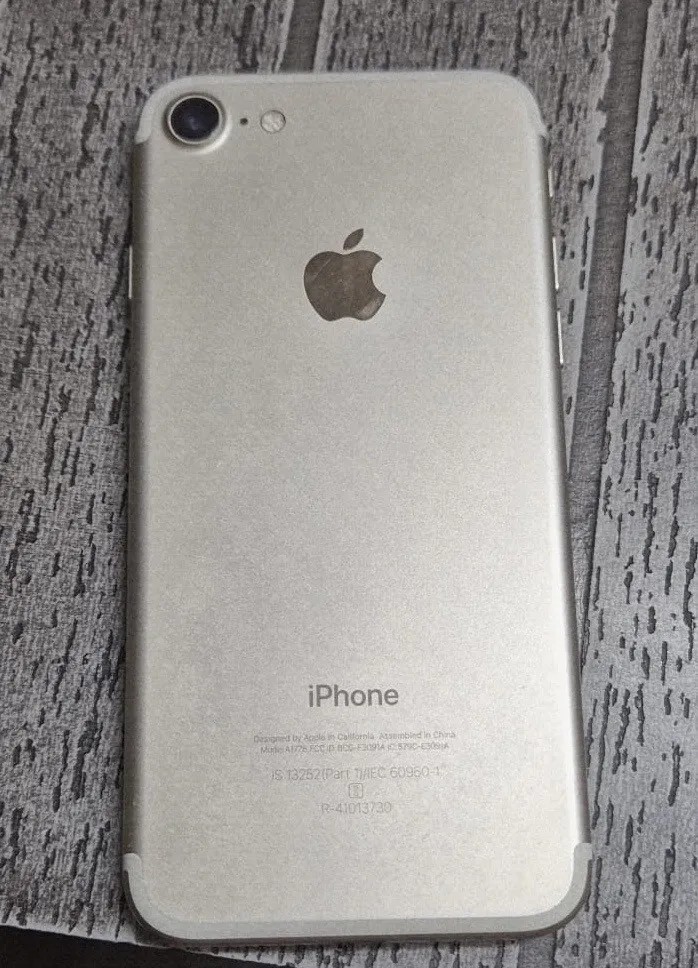 Apple iPhone 7