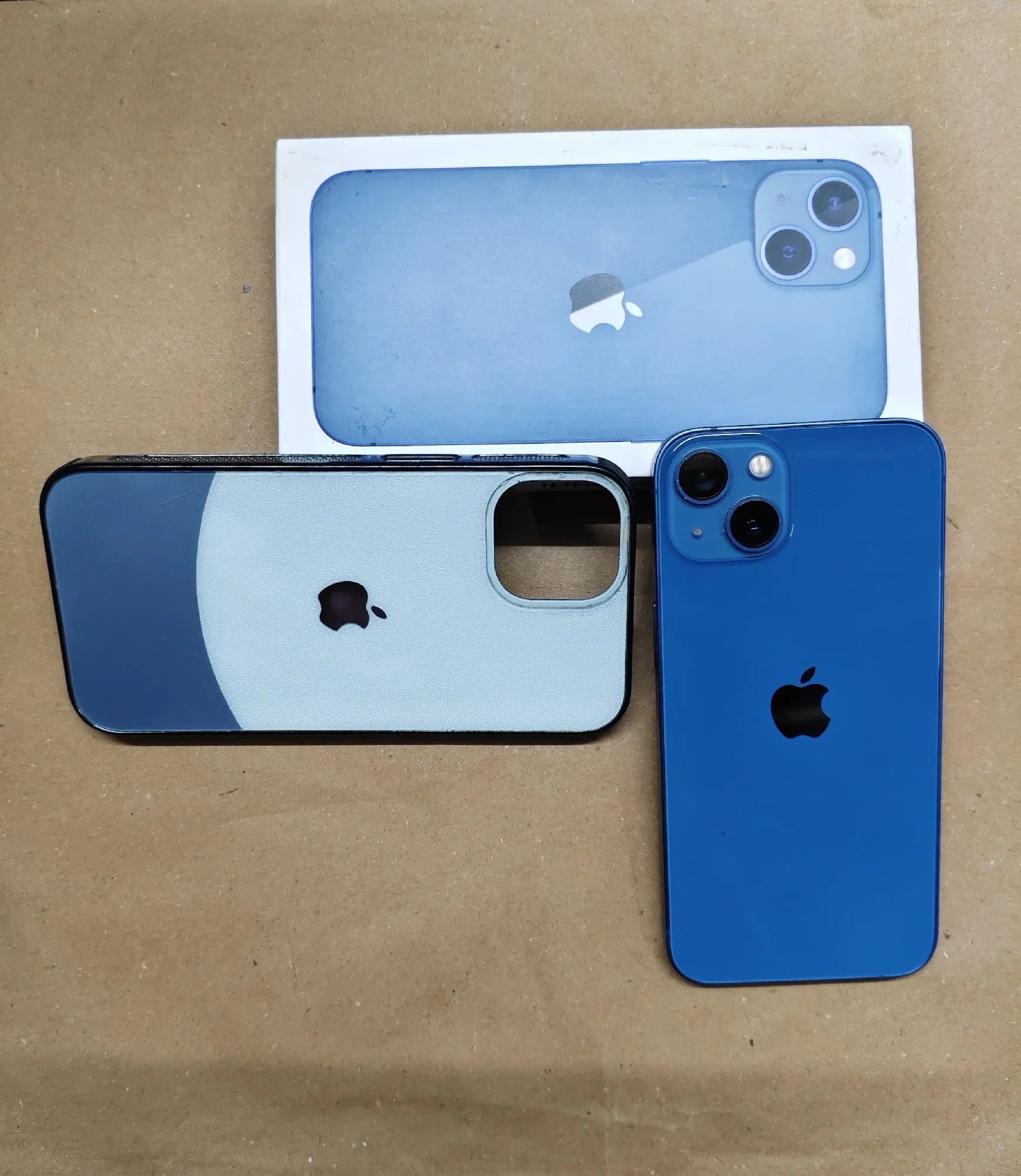 Apple iPhone 13
