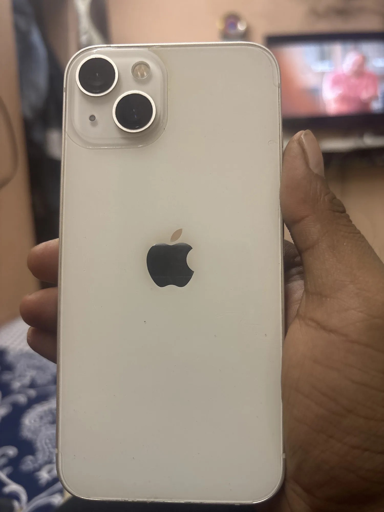 Apple iPhone 13