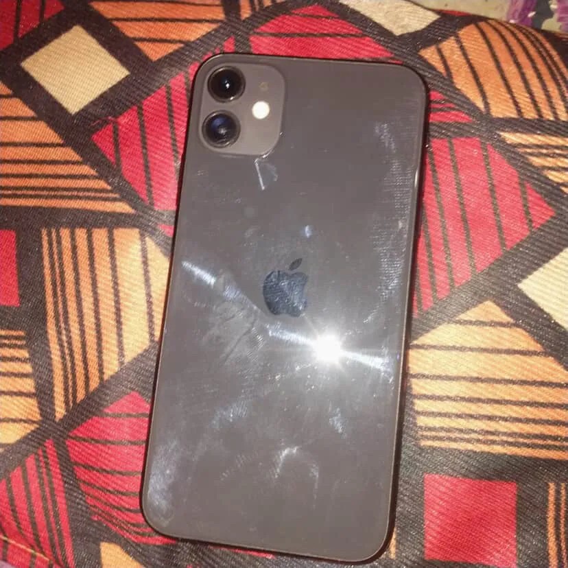 Apple iPhone 11