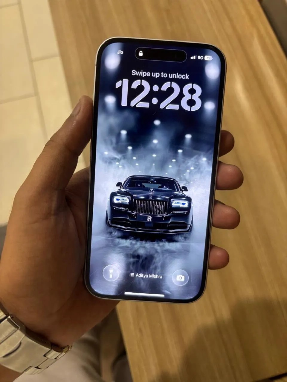 Apple iPhone 16