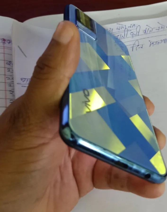 vivo Y73