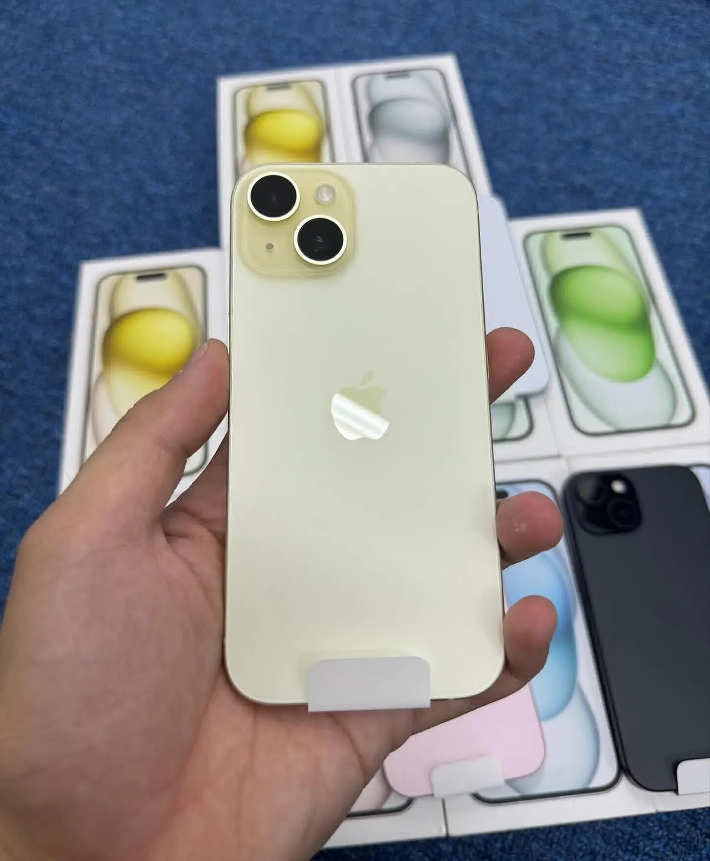Apple iPhone 15