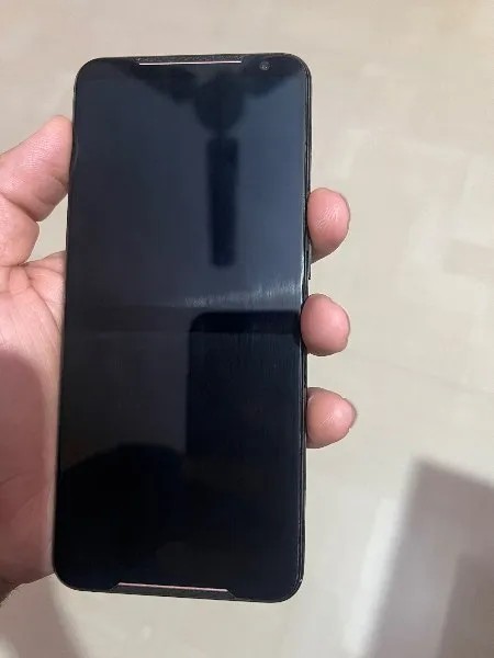 Asus ROG Phone II ZS660KL