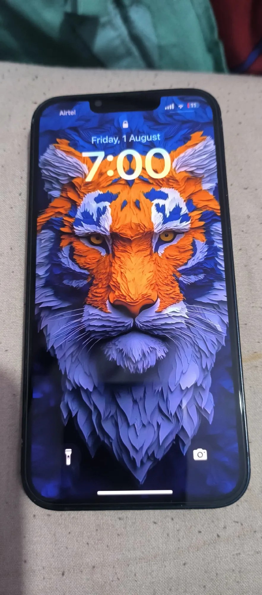 Apple iPhone 13