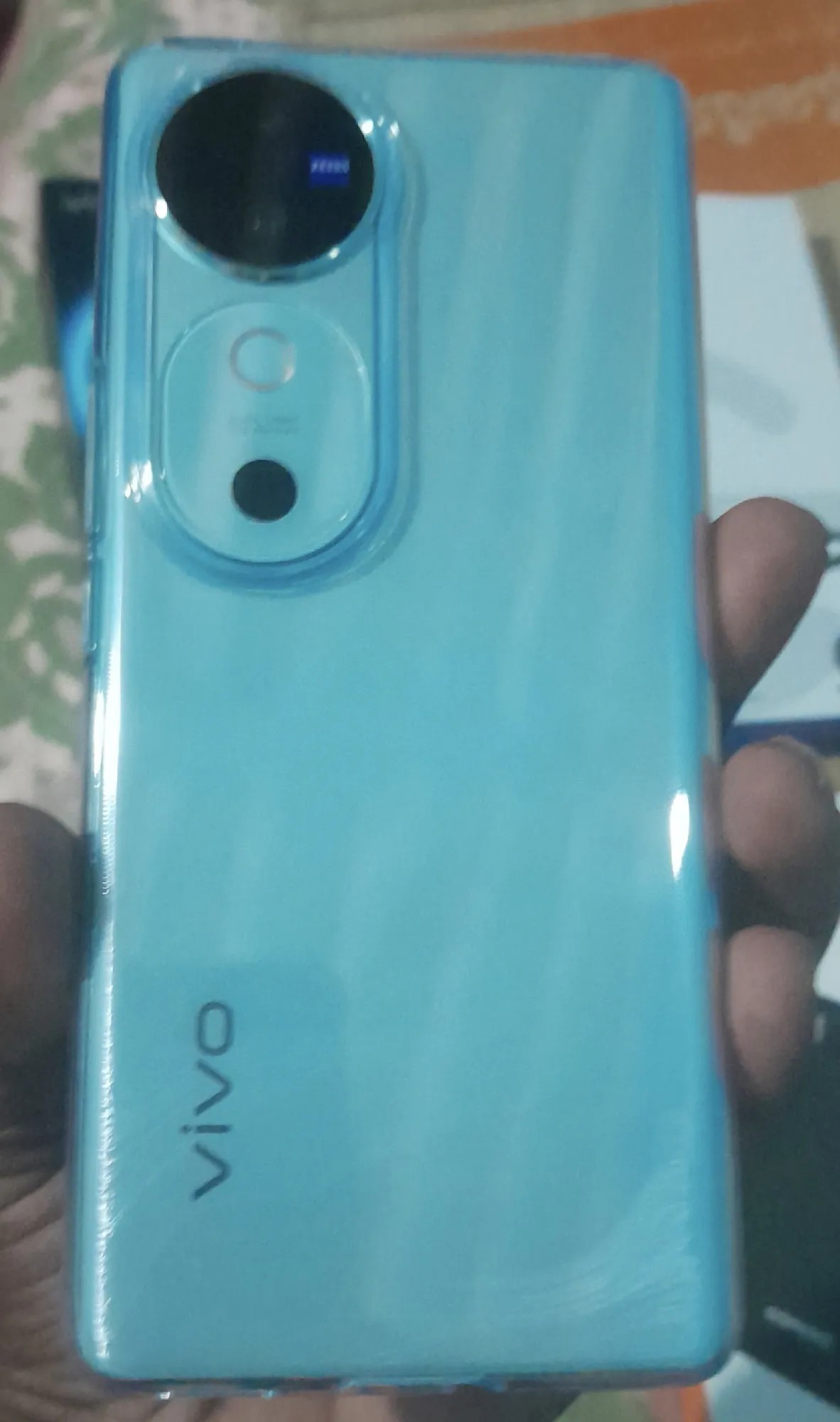 vivo V40