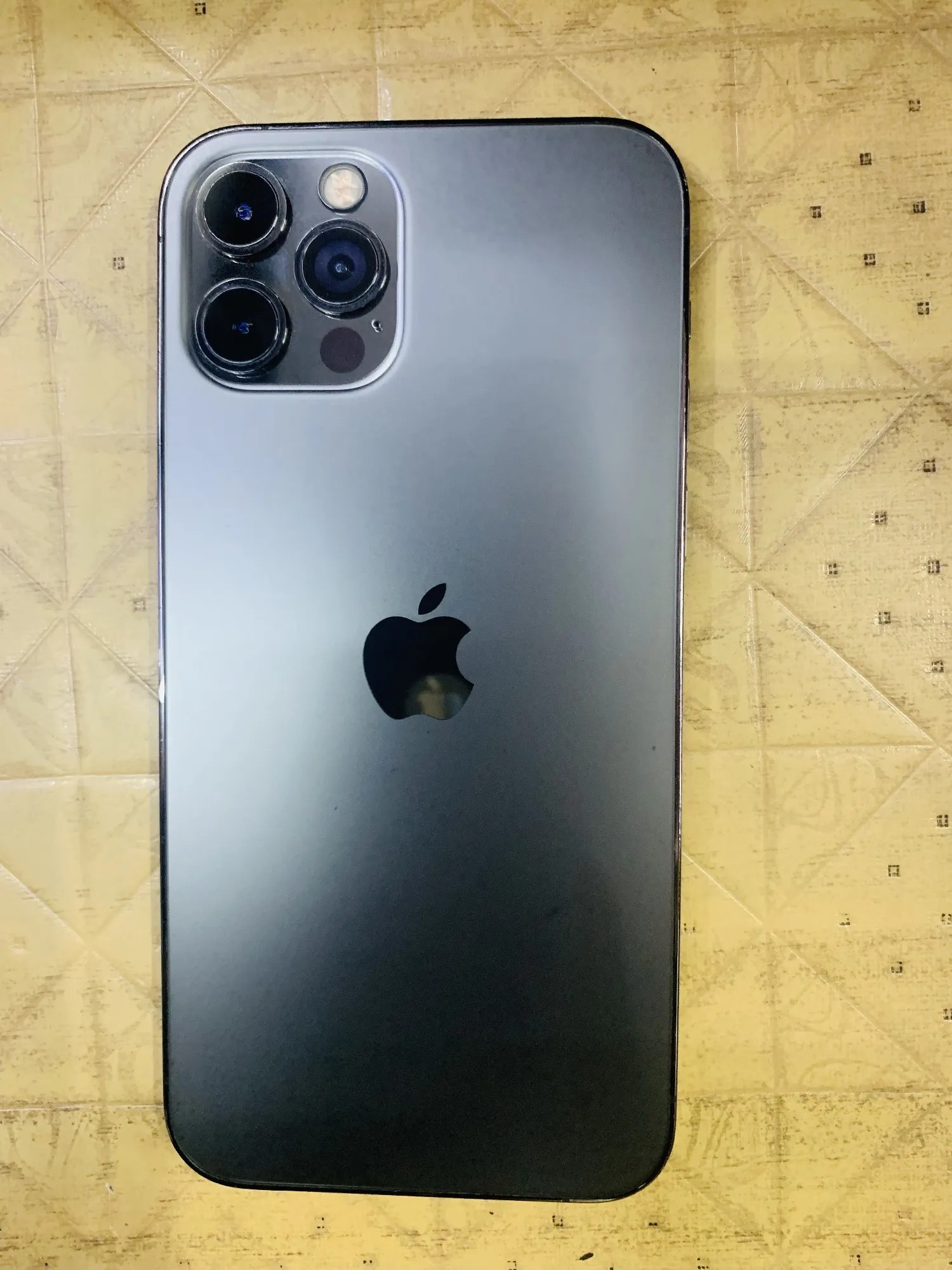 Apple iPhone 12 Pro