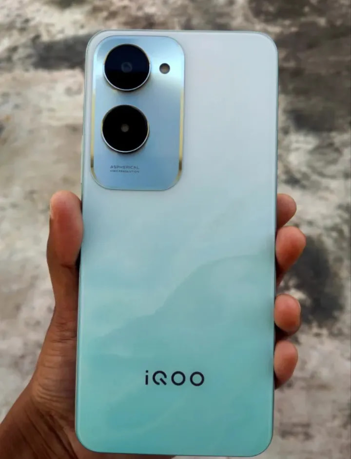 vivo iQOO Z9 Lite