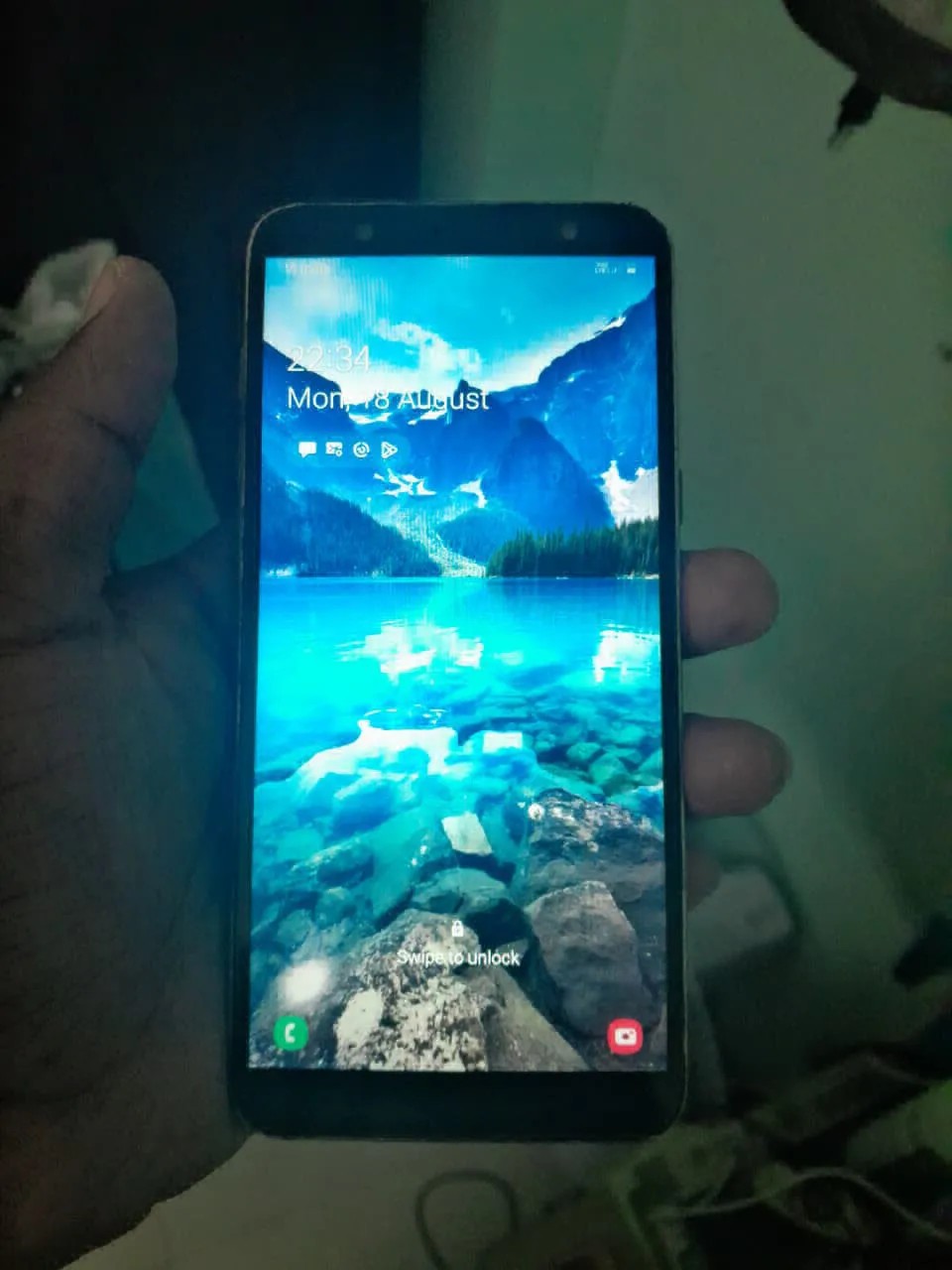 Samsung Galaxy J8