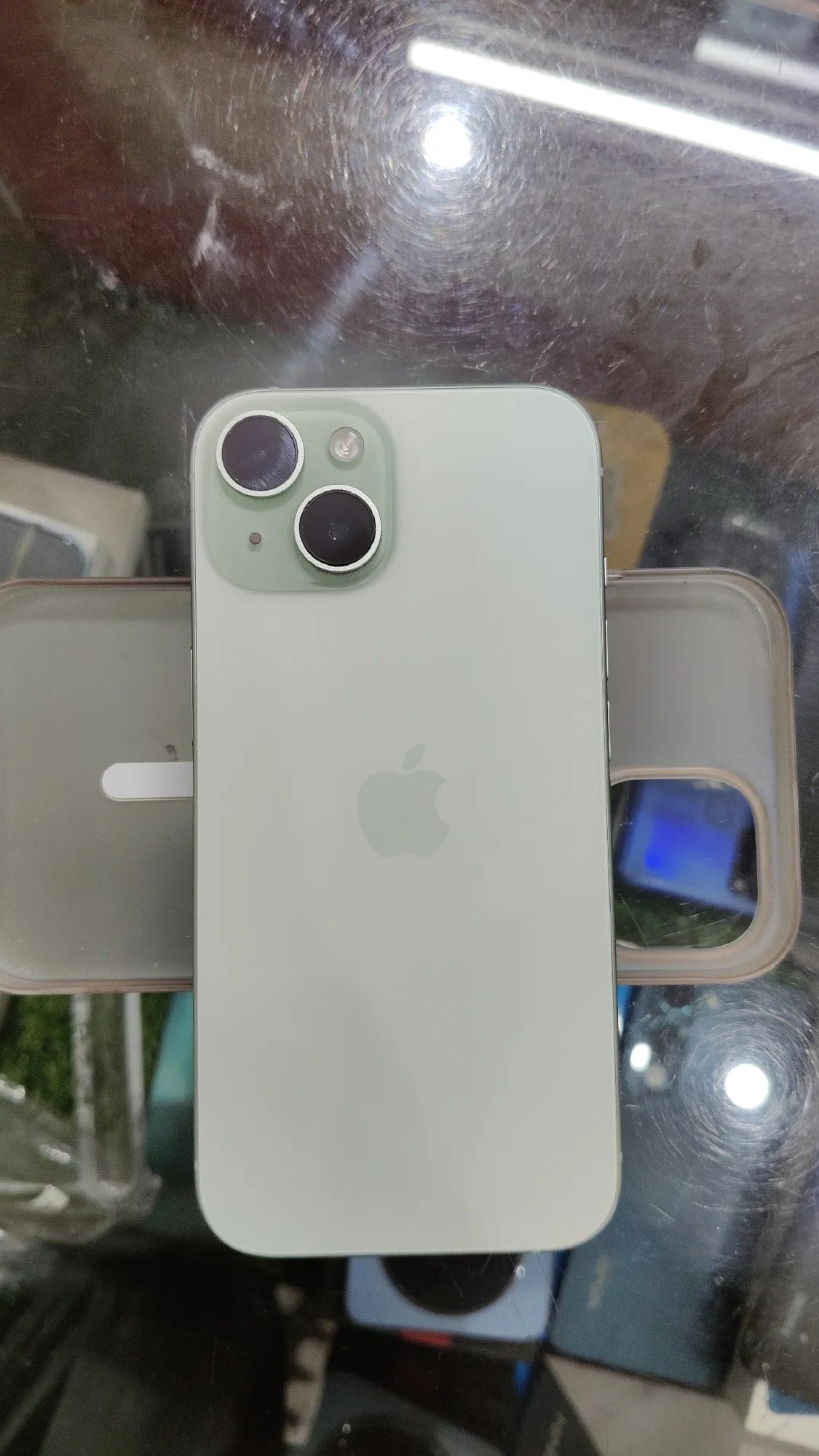 Apple iPhone 15