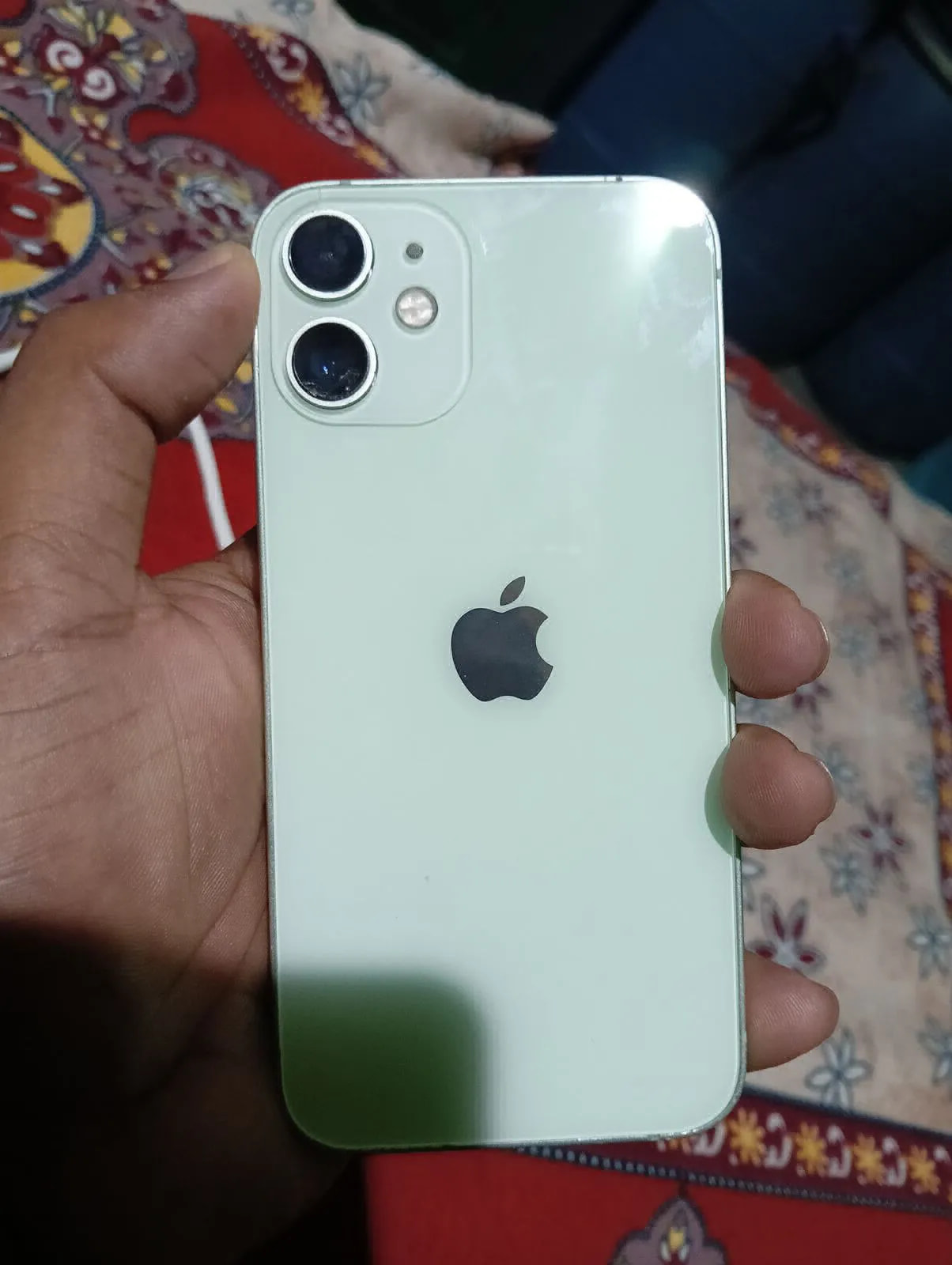 Apple iPhone 12