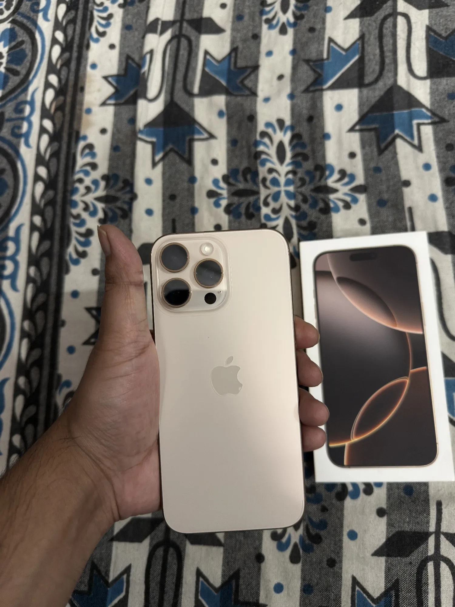 Apple iPhone 16 Pro Max