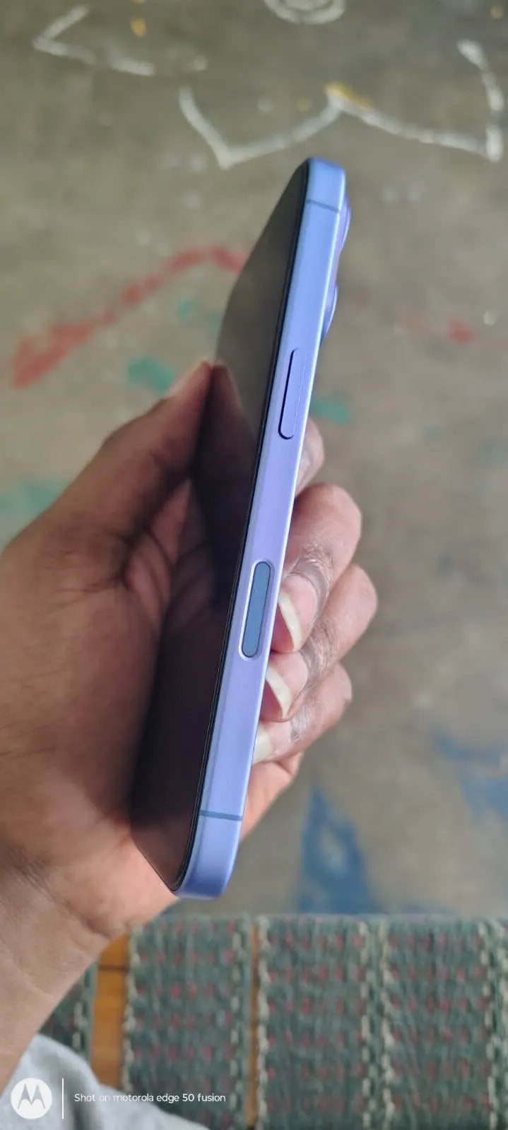 Apple iPhone 16