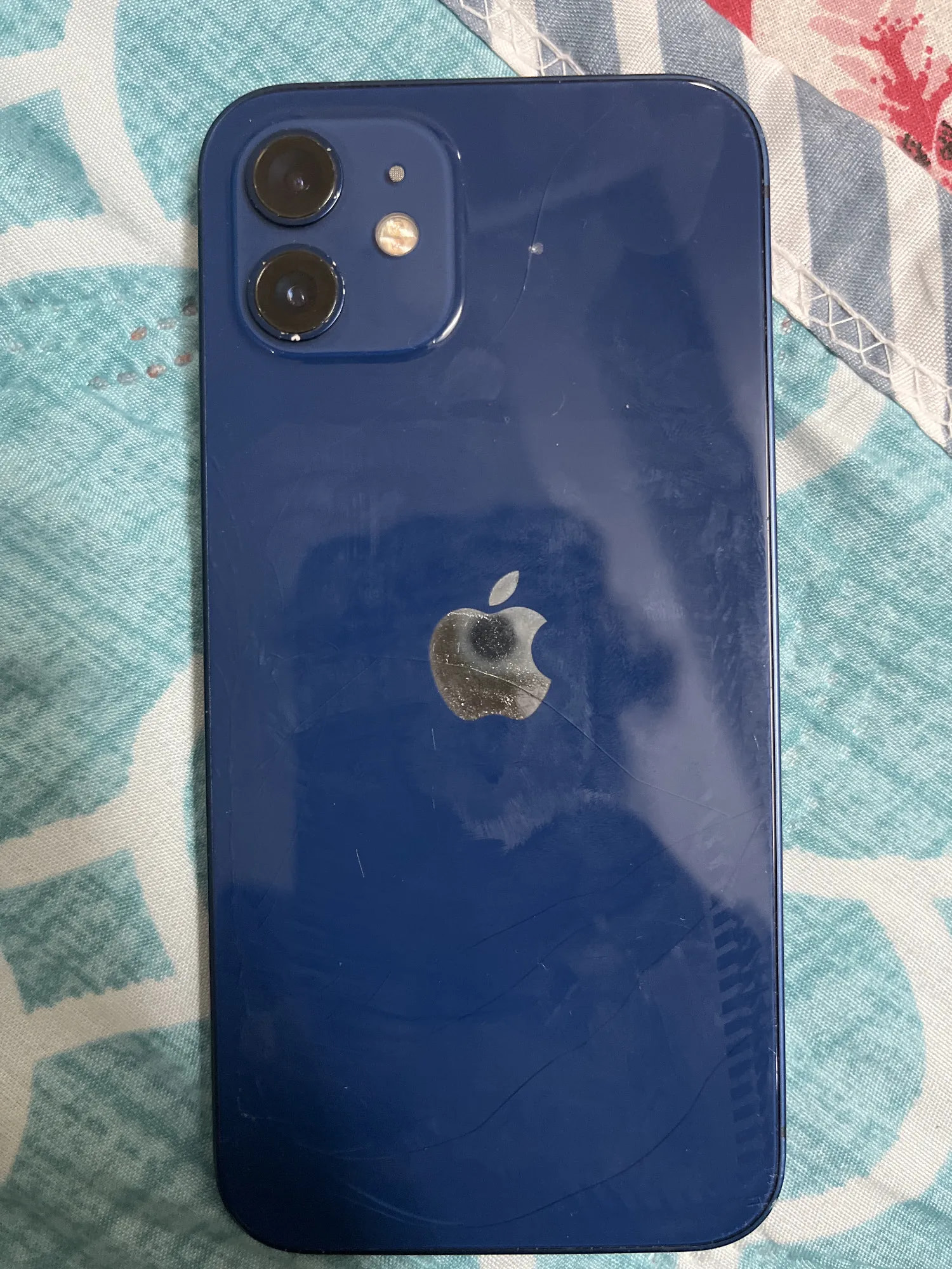 Apple iPhone 12