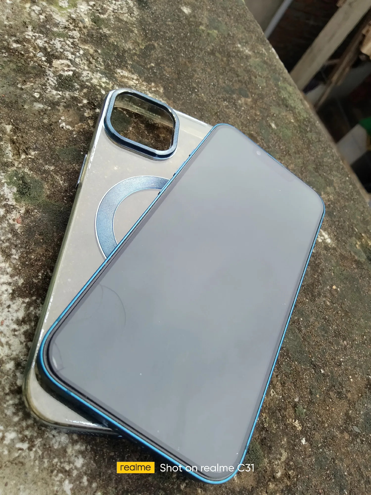 Apple iPhone 13