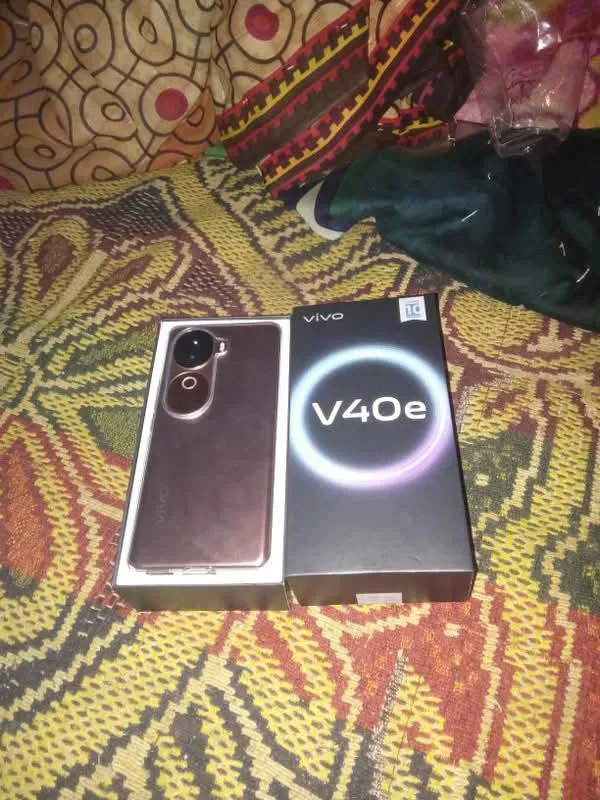 vivo V40e