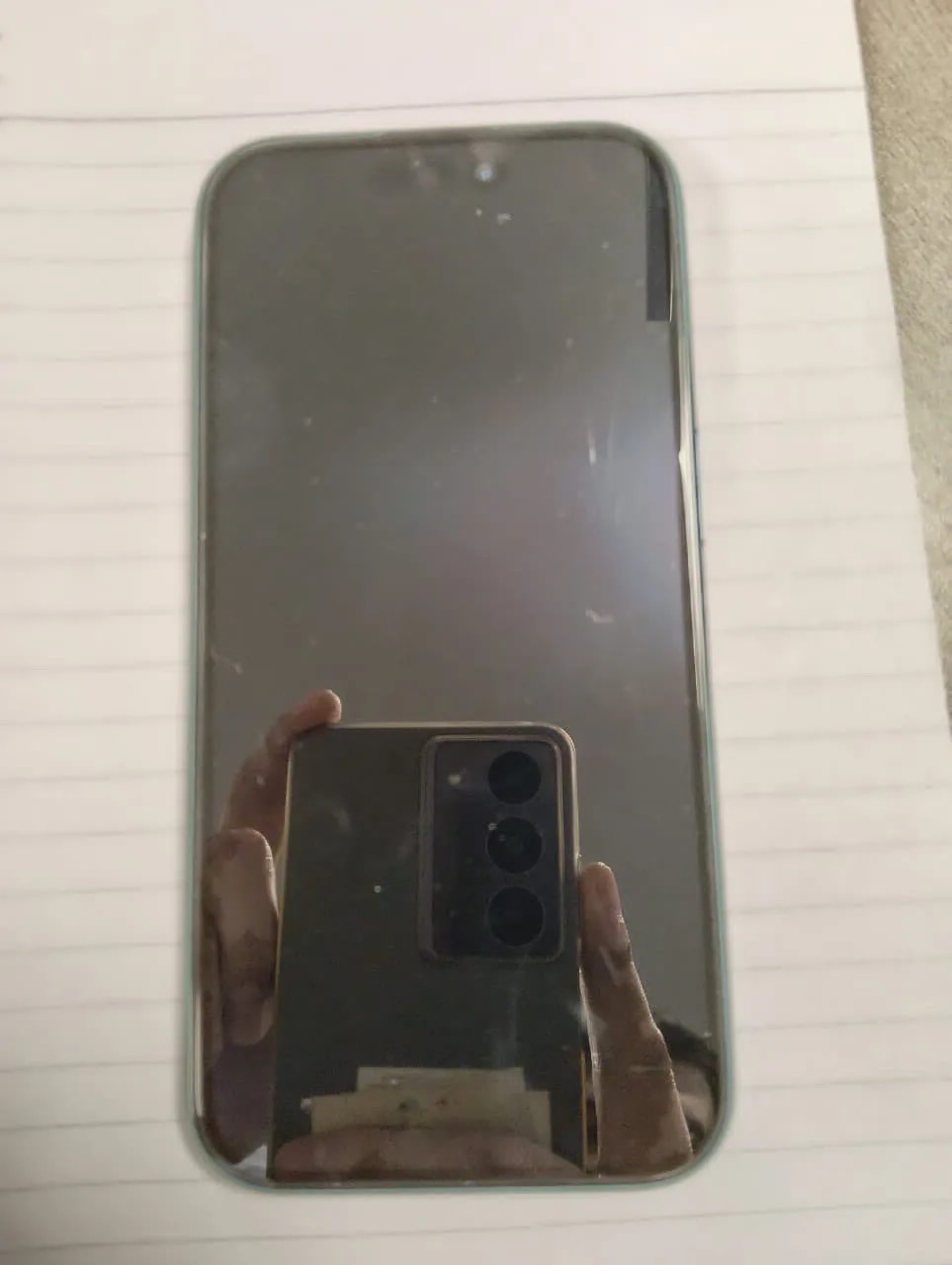 Apple iPhone 16