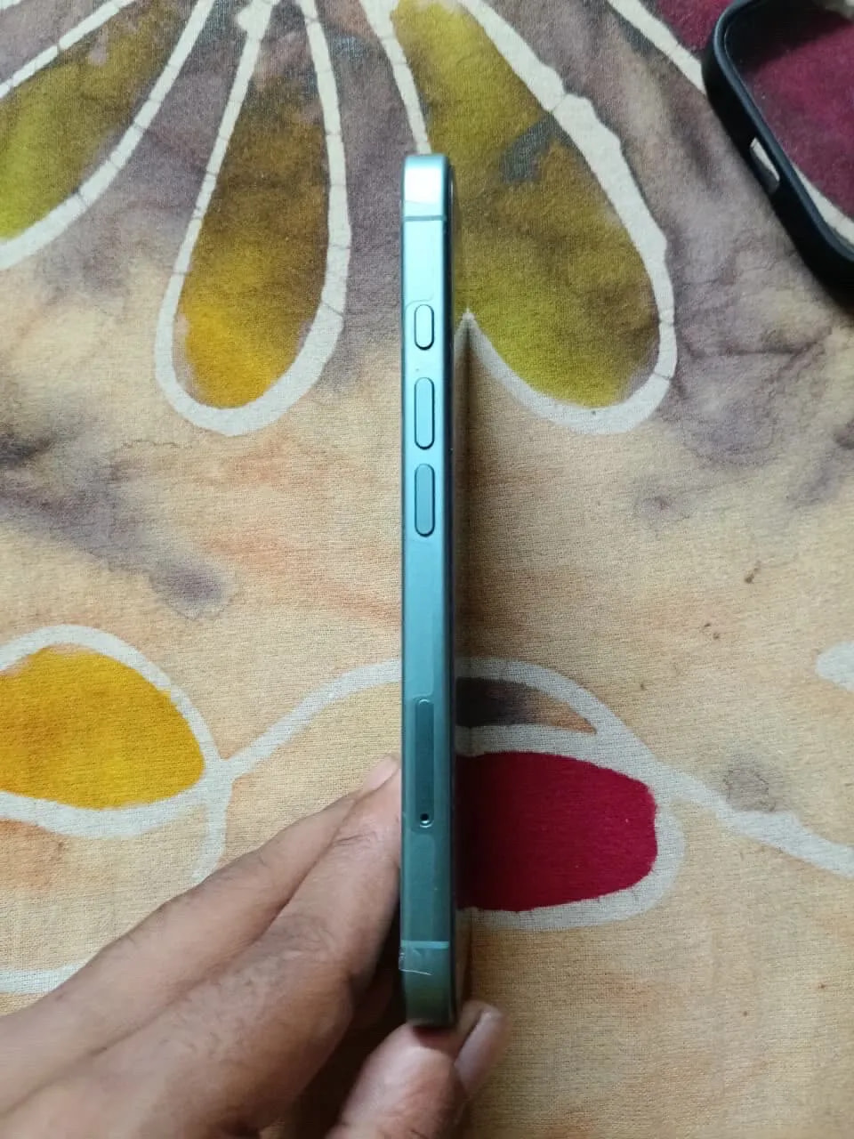 Apple iPhone 16