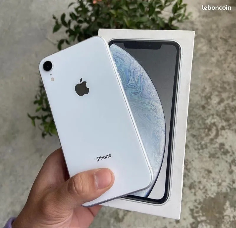 Apple iPhone XR