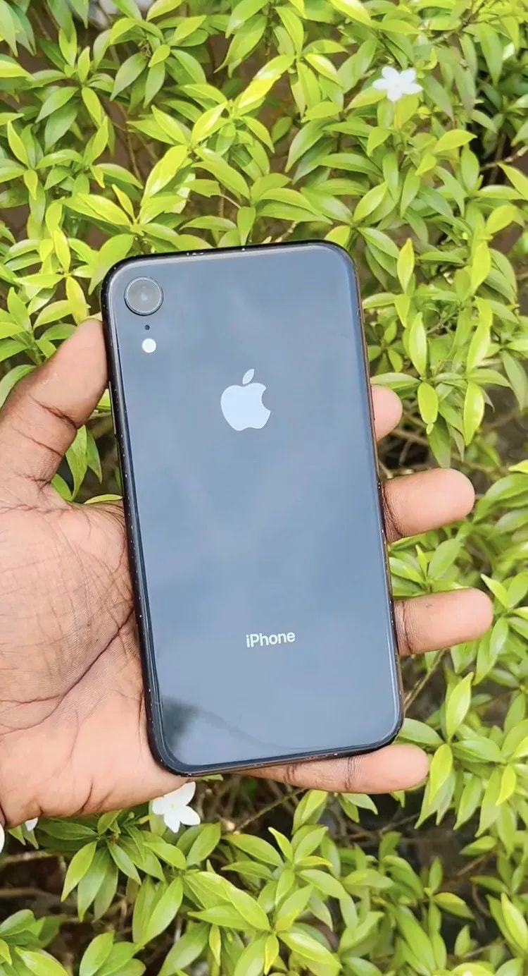 Apple iPhone XR