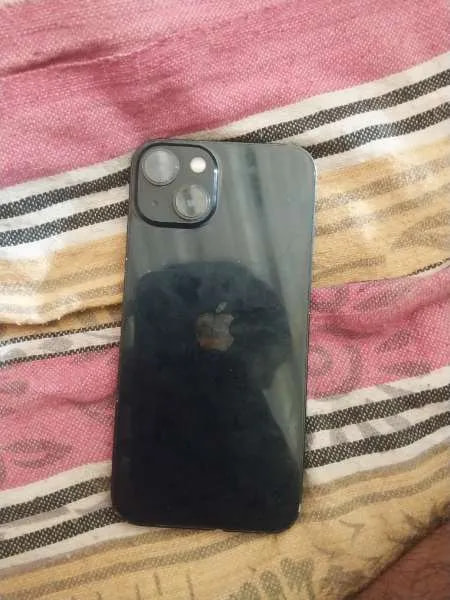 Apple iPhone 13