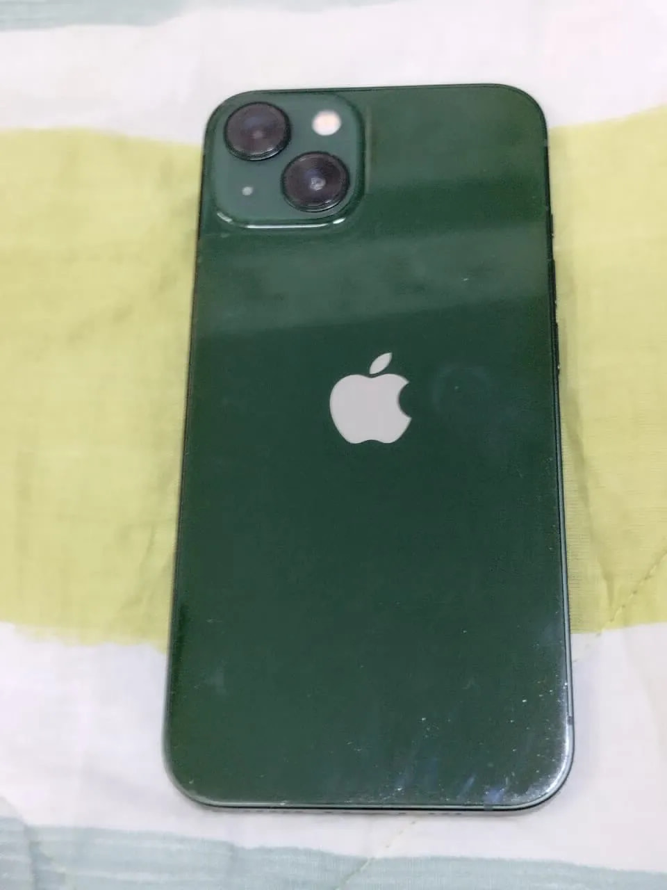 Apple iPhone 13