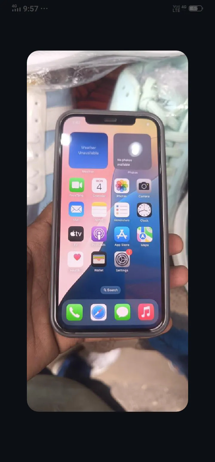 Apple iPhone 12
